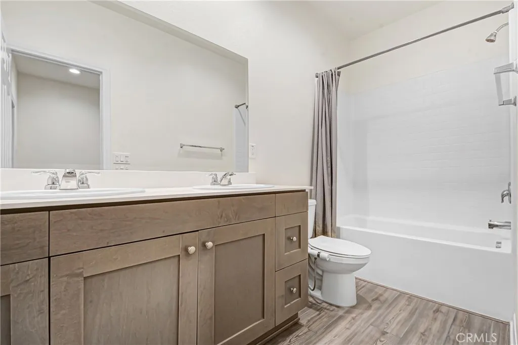 319 N Standard, Santa Ana, California 92701 home-pic-17