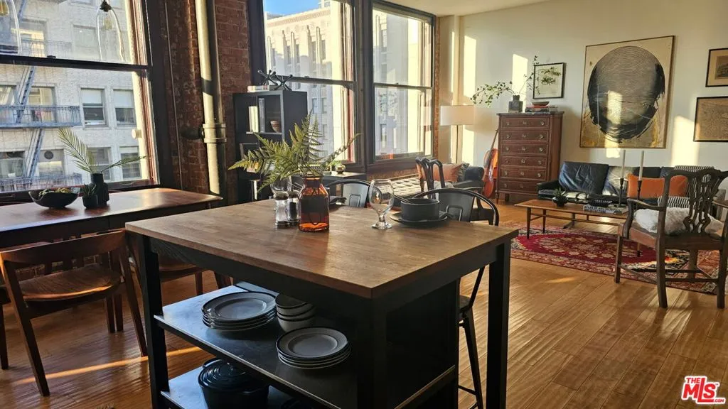 460 S Spring Street 1015, Los Angeles, California 90013 home-pic-2
