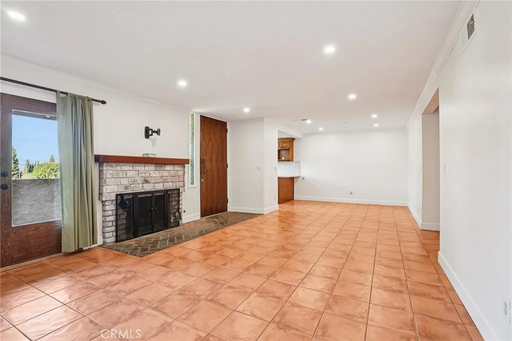 5235 Andalucia Court, Whittier, California 90601 home-pic-2