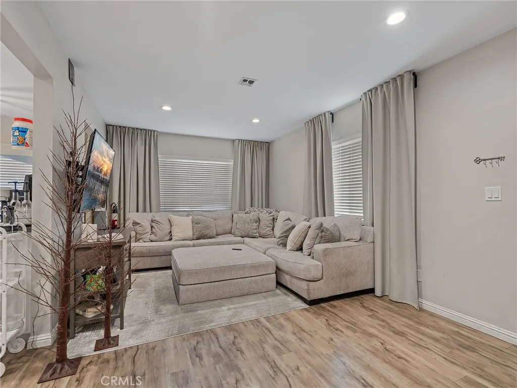 3903 W 182nd Street, Torrance, California 90504 home-pic-46