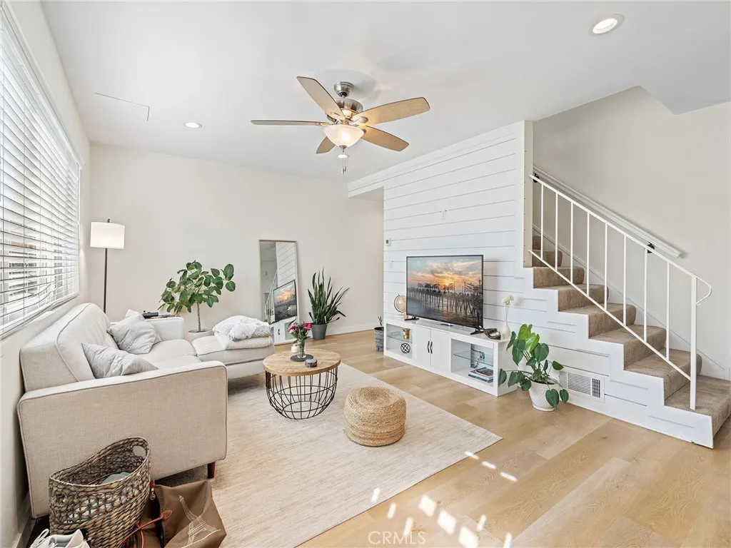 3903 W 182nd Street, Torrance, California 90504 home-pic-1