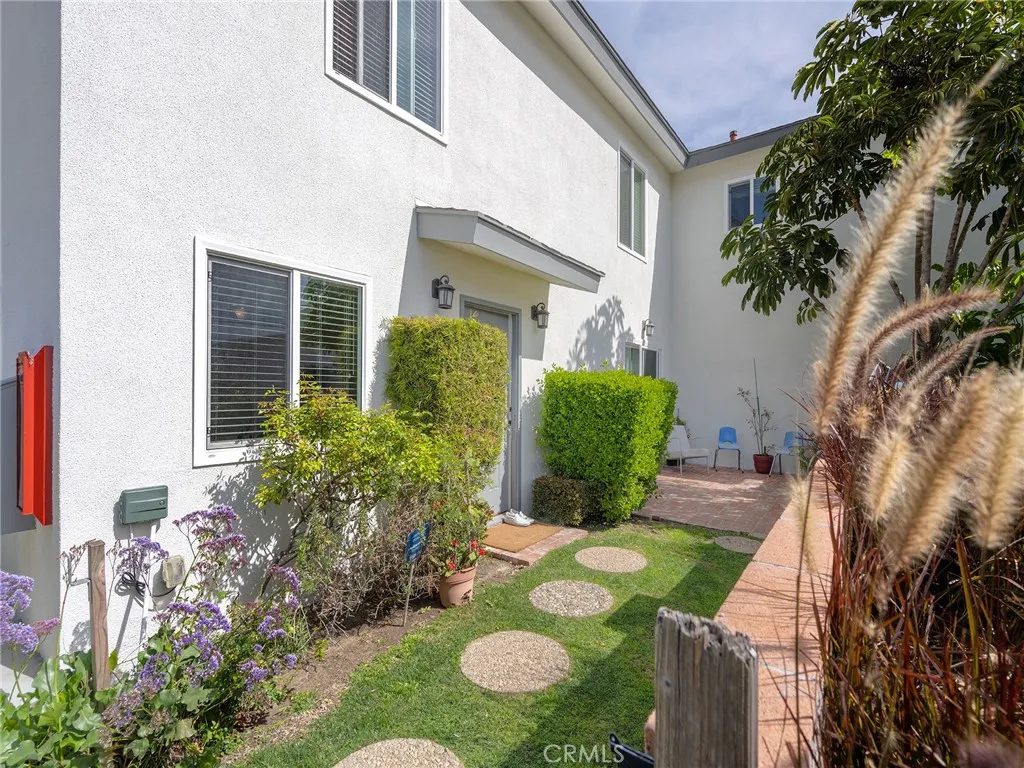 3903 W 182nd Street, Torrance, California 90504 home-pic-16