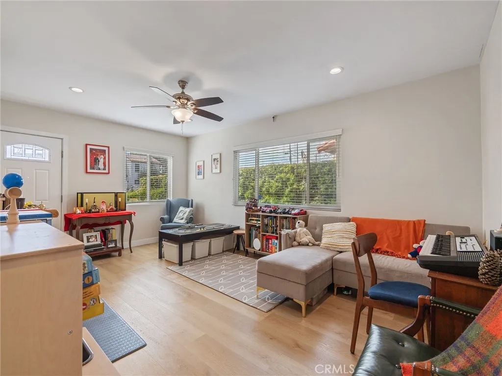 3903 W 182nd Street, Torrance, California 90504 home-pic-20