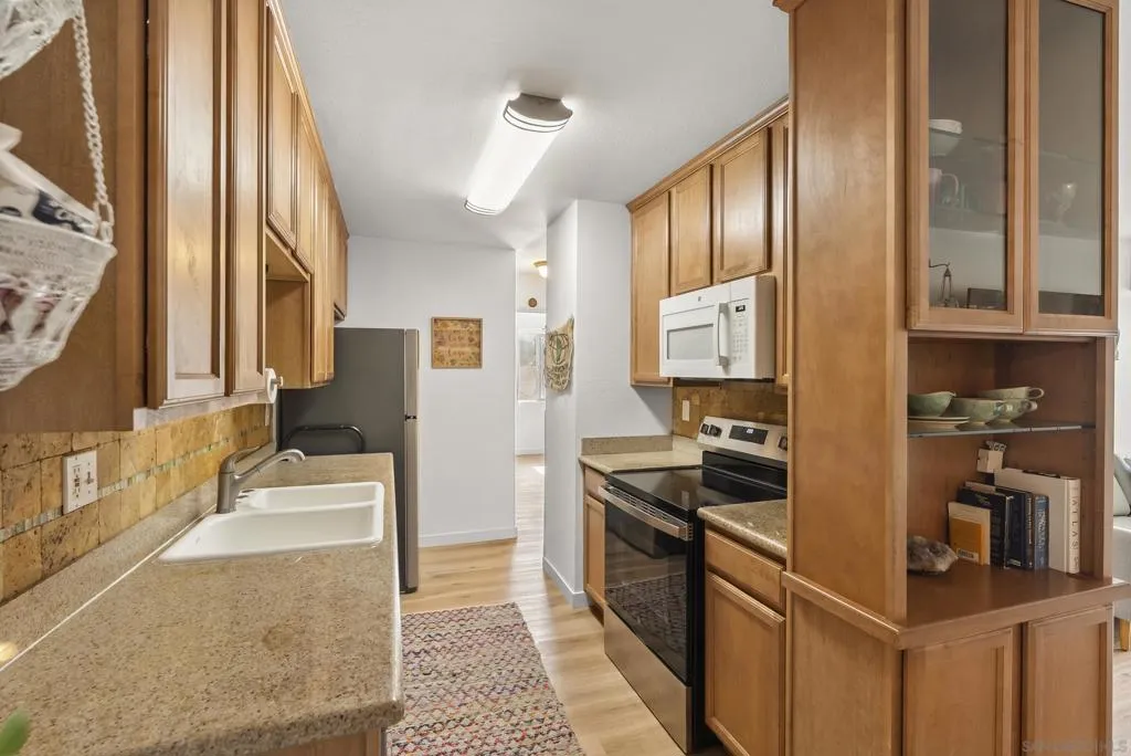 1780 S El Camino Real 104, Encinitas, California 92024 home-pic-21