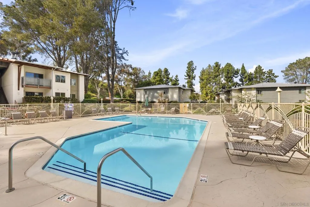 1780 S El Camino Real 104, Encinitas, California 92024 home-pic-18