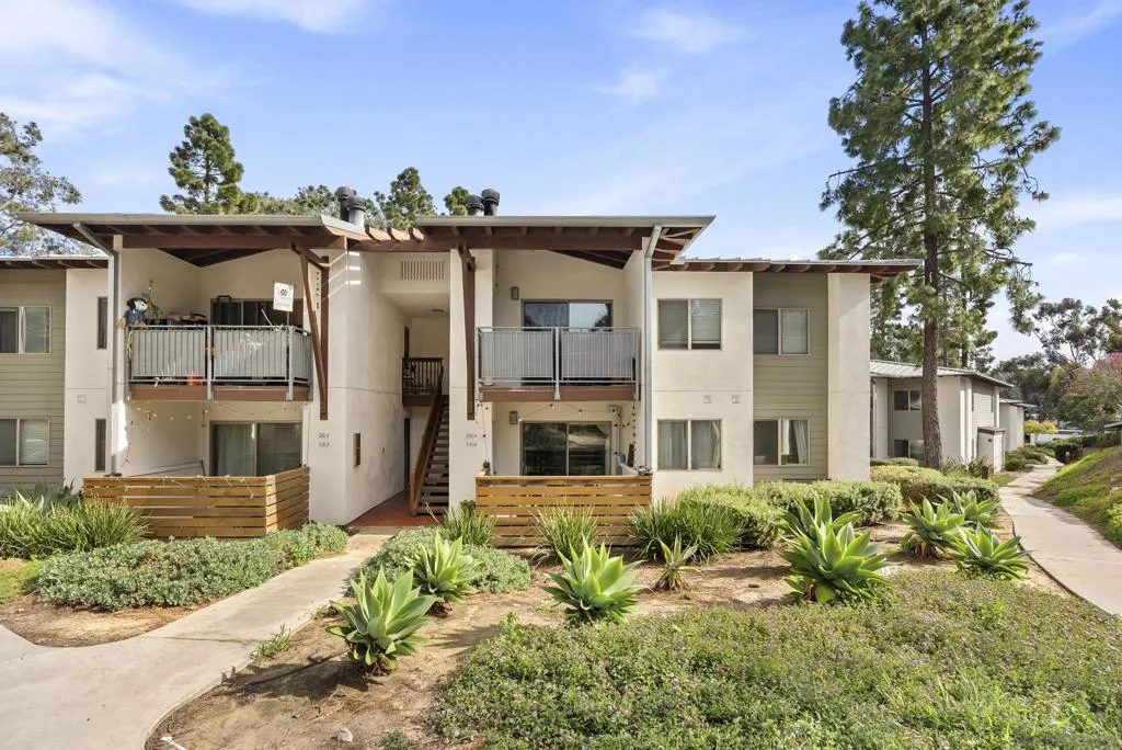 1780 S El Camino Real 104, Encinitas, California 92024 home-pic-2