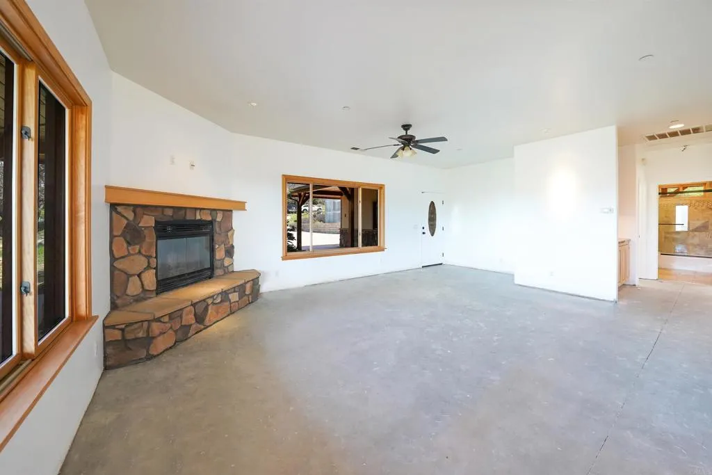 24710 Sutherland Drive, Ramona, California 92065 home-pic-23