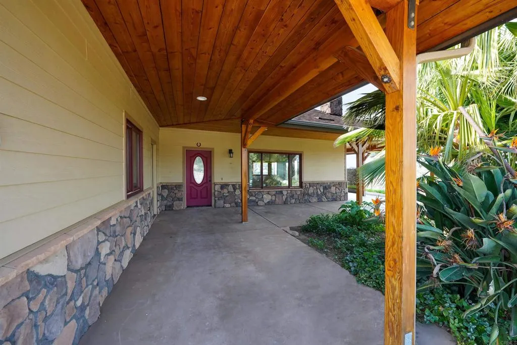 24710 Sutherland Drive, Ramona, California 92065 home-pic-19
