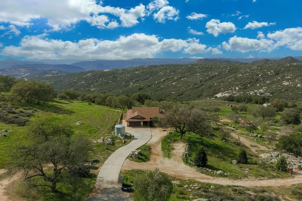 24710 Sutherland Drive, Ramona, California 92065 home-pic-38
