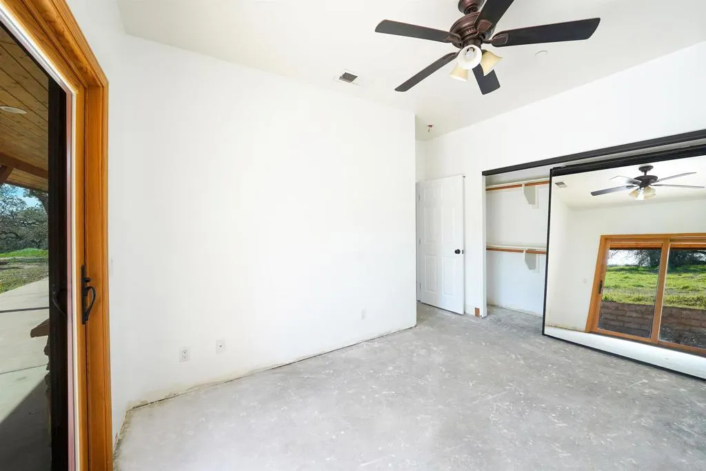 24710 Sutherland Drive, Ramona, California 92065 home-pic-33