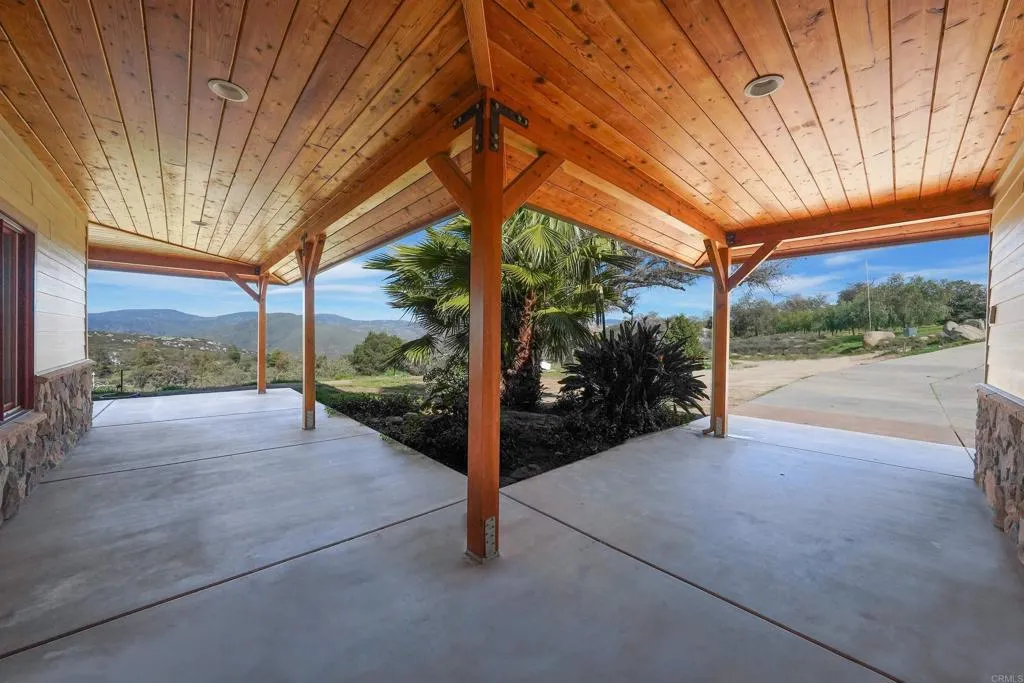 24710 Sutherland Drive, Ramona, California 92065 home-pic-18