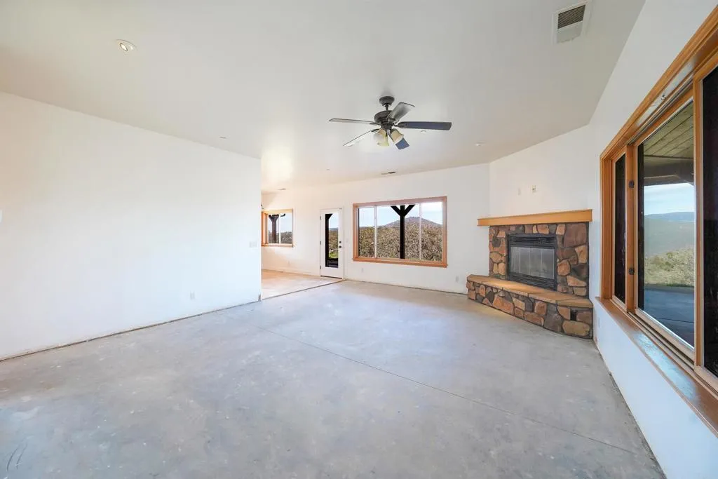 24710 Sutherland Drive, Ramona, California 92065 home-pic-22