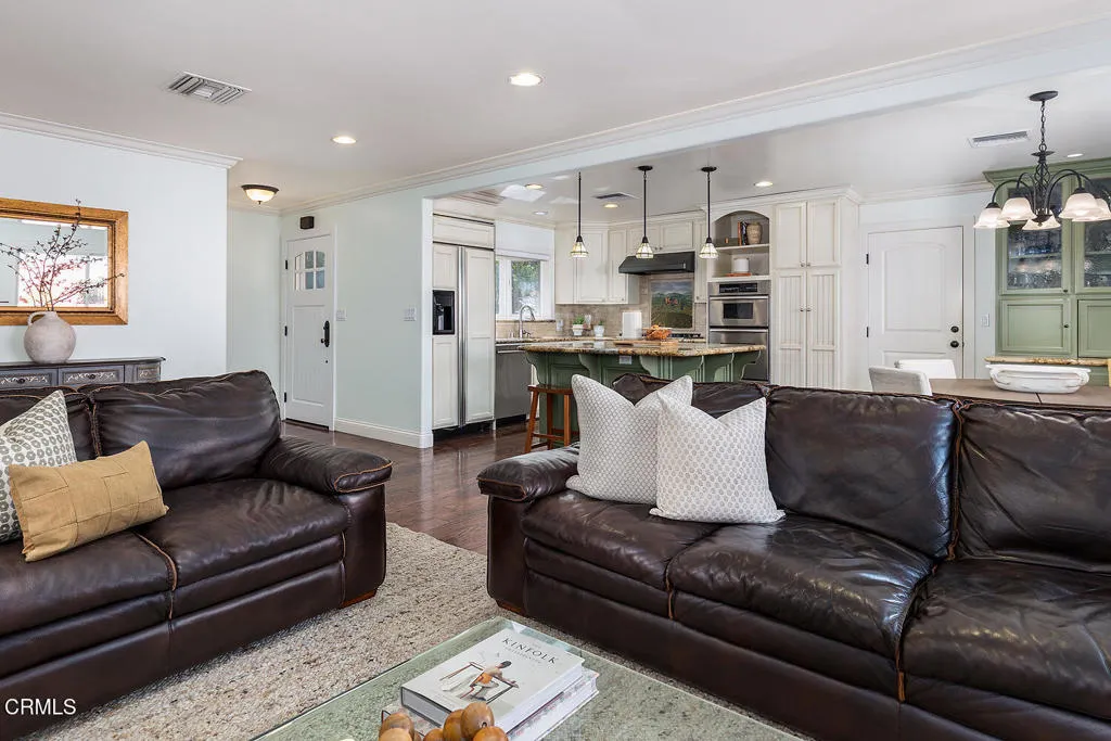 4422 Indiana Avenue, La Canada Flintridge, California 91011 home-pic-10