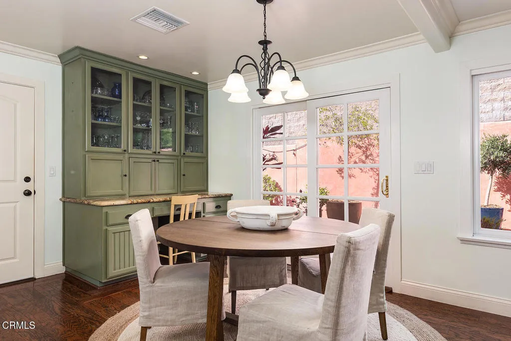 4422 Indiana Avenue, La Canada Flintridge, California 91011 home-pic-11
