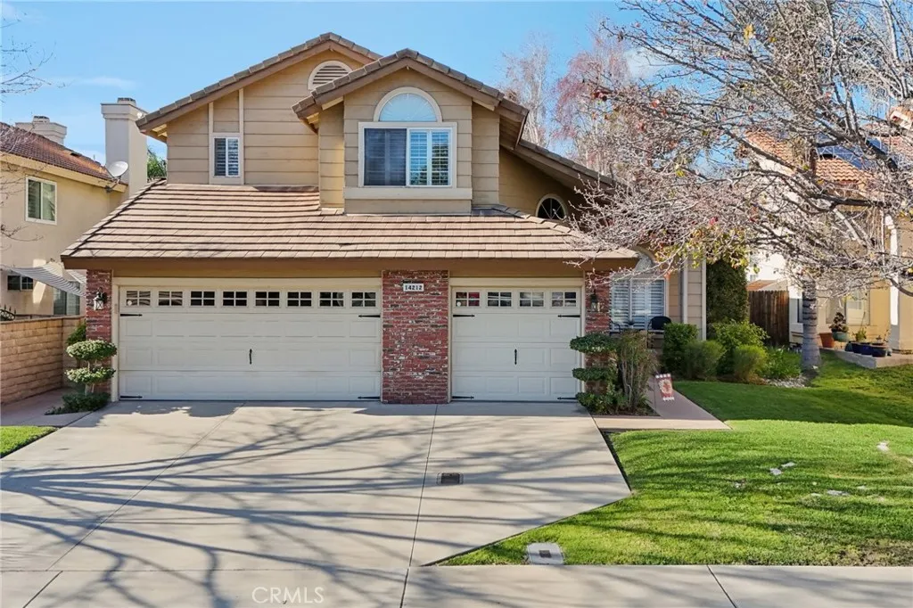 14212 Larkin Court, Fontana, California 92336 home-pic-1