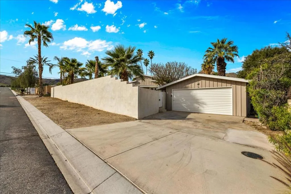 38207 Paradise Way, Cathedral City, California 92234 home-pic-44