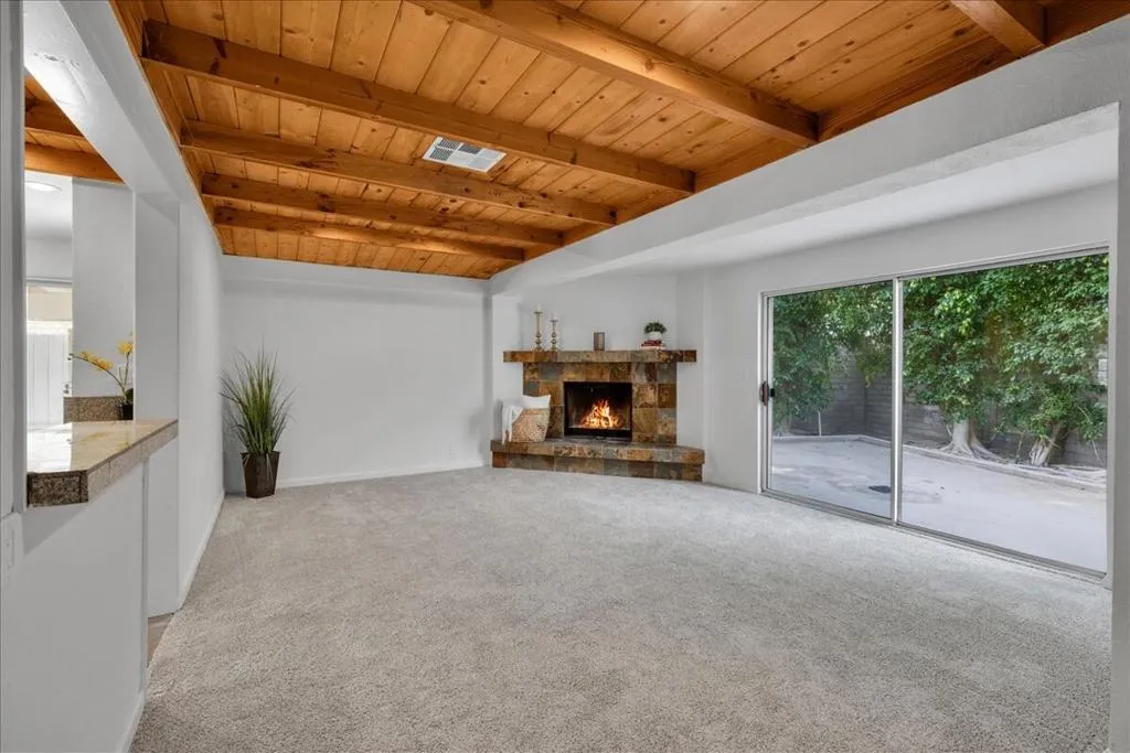 38207 Paradise Way, Cathedral City, California 92234 home-pic-17