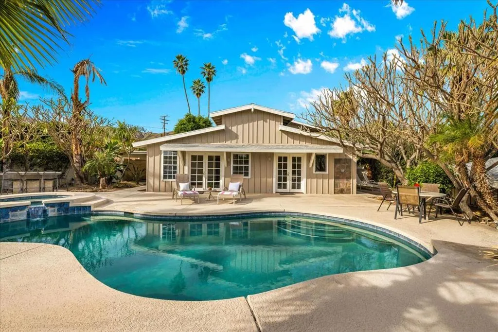 38207 Paradise Way, Cathedral City, California 92234 home-pic-1