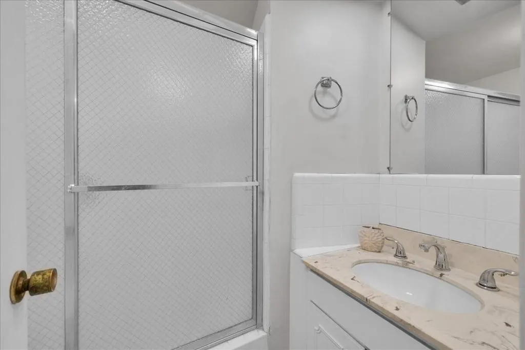 38207 Paradise Way, Cathedral City, California 92234 home-pic-21