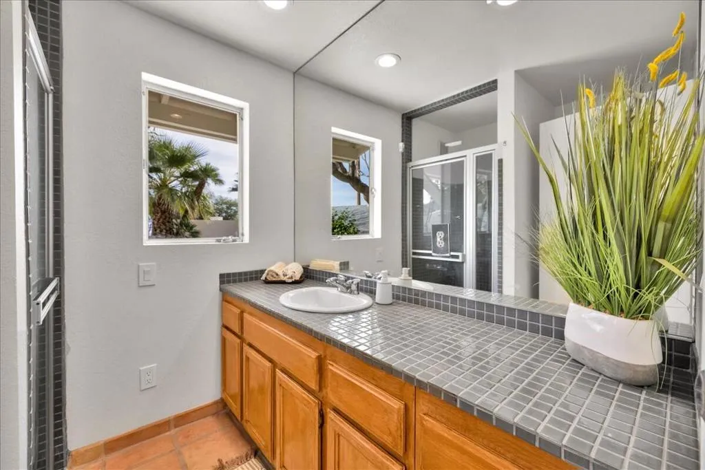 38207 Paradise Way, Cathedral City, California 92234 home-pic-7