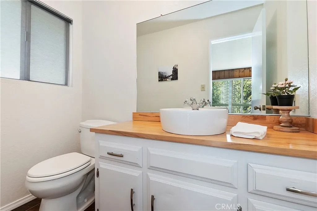 543 Community Drive, Lake Arrowhead, California 92352 home-pic-17