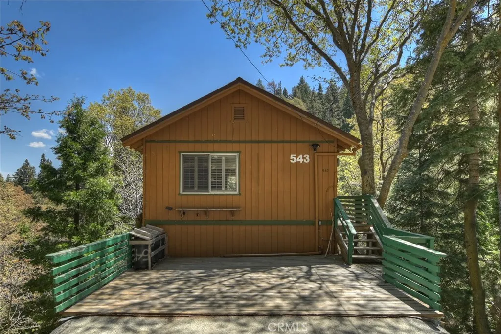 543 Community Drive, Lake Arrowhead, California 92352 home-pic-3