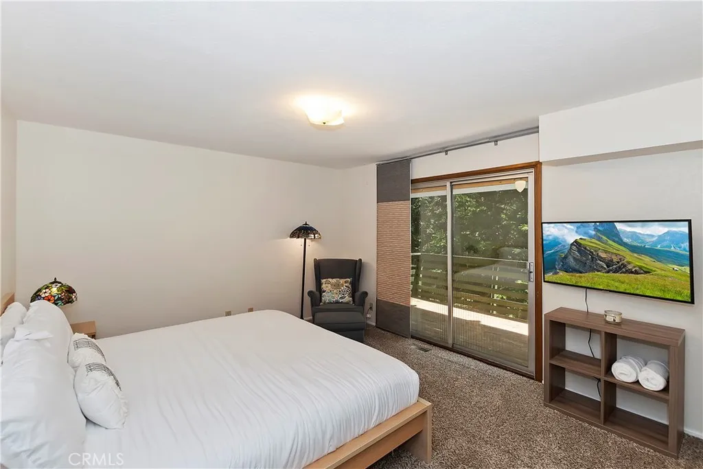 543 Community Drive, Lake Arrowhead, California 92352 home-pic-20