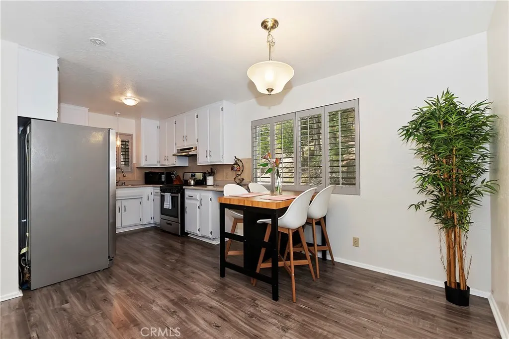 543 Community Drive, Lake Arrowhead, California 92352 home-pic-11