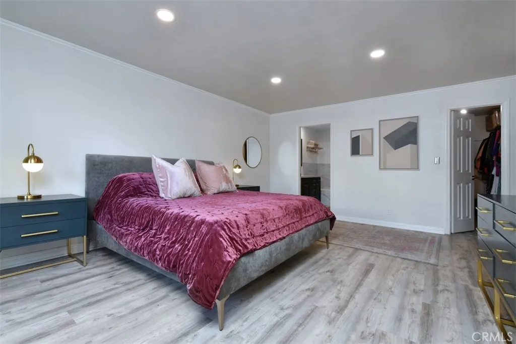 11911 Magnolia Boulevard 16, Valley Village, California 91607 home-pic-16