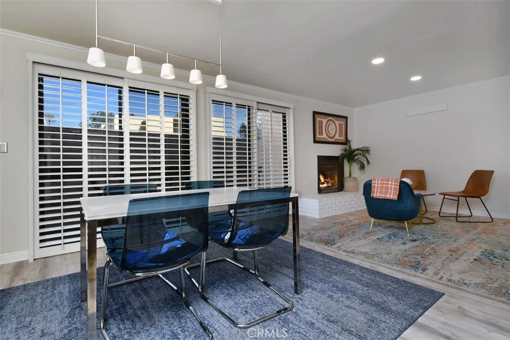 11911 Magnolia Boulevard 16, Valley Village, California 91607 home-pic-9