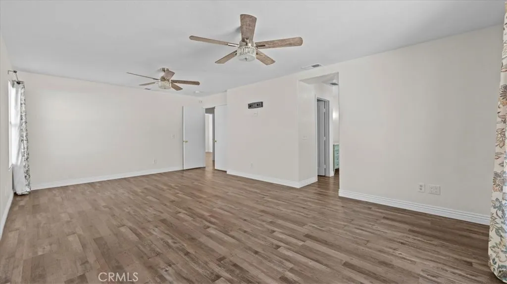 13944 Clydesdale Run, Victorville, California 92394 home-pic-16