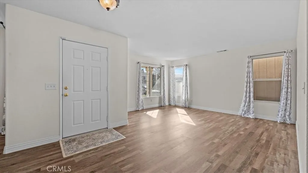 13944 Clydesdale Run, Victorville, California 92394 home-pic-6