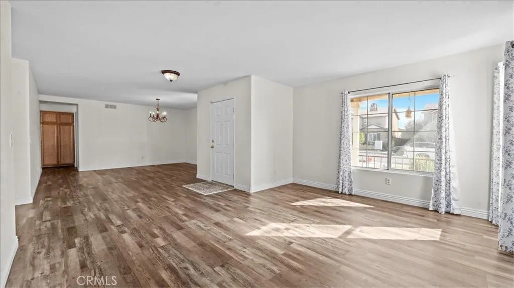 13944 Clydesdale Run, Victorville, California 92394 home-pic-7