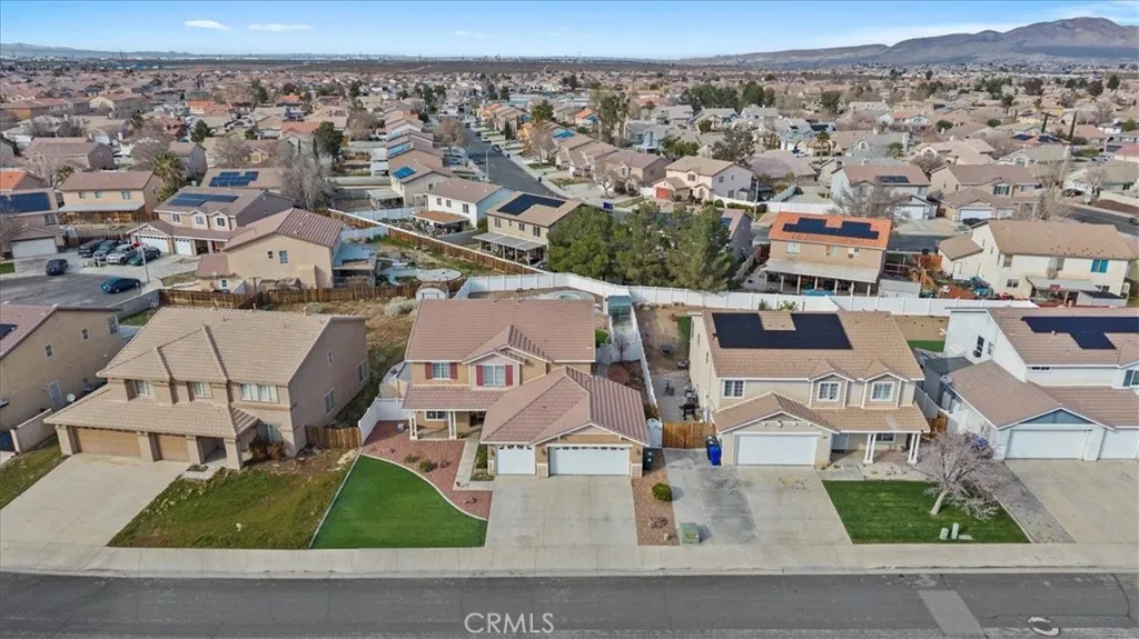 13944 Clydesdale Run, Victorville, California 92394 home-pic-36