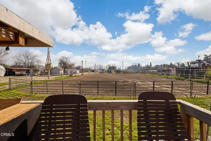 53-web-or-mls-301-sycamore-dr