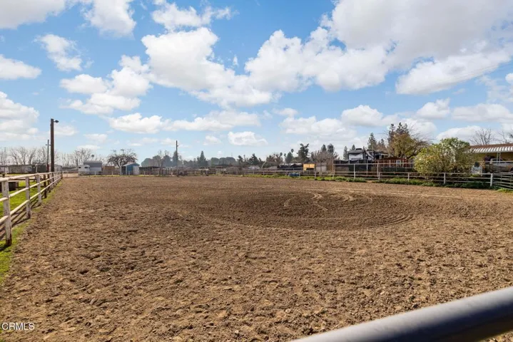 27-web-or-mls-301-sycamore-dr