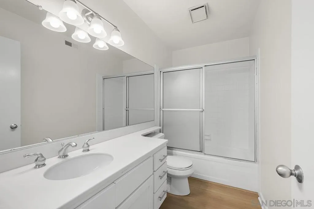 701 Kettner Blvd 15, San Diego, California 92101 home-pic-34