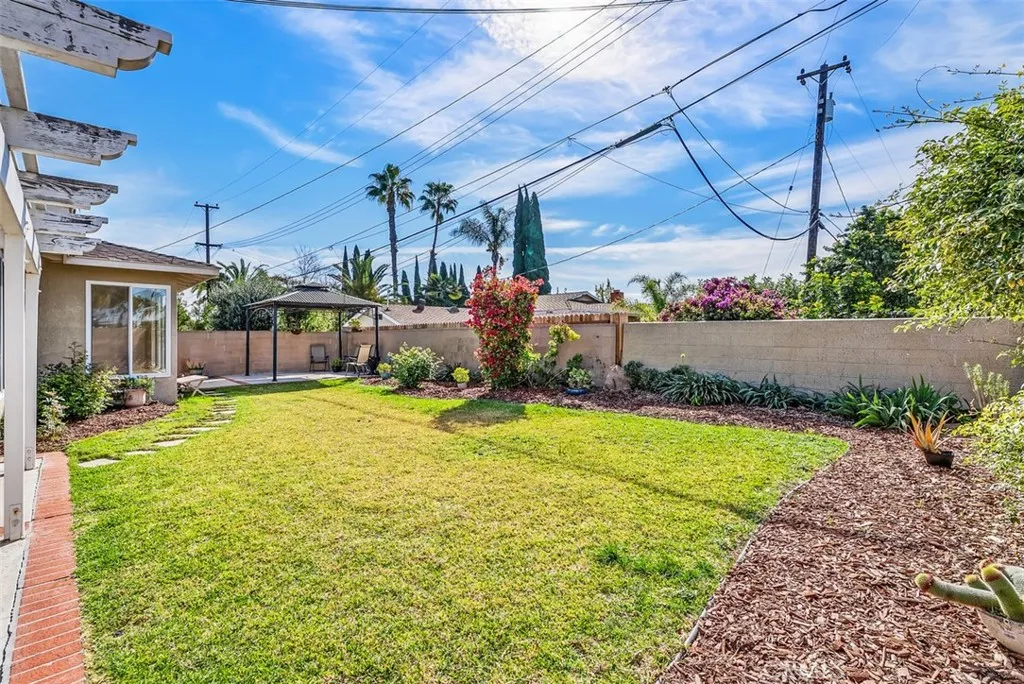 1640 Sheffield, La Habra, California 90631 home-pic-33
