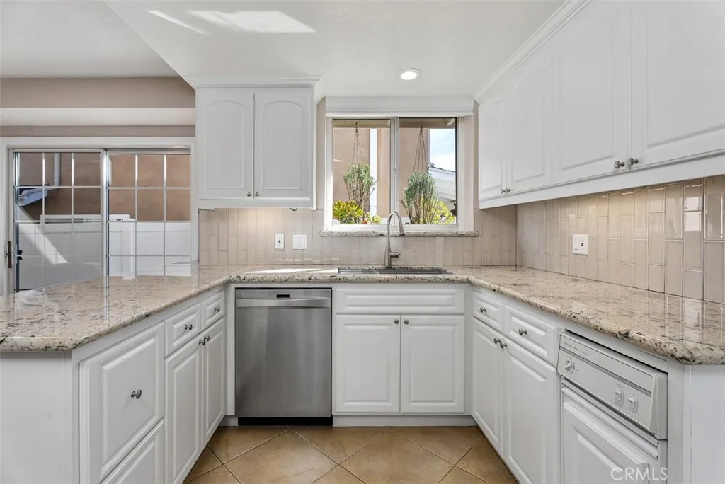 1640 Sheffield, La Habra, California 90631 home-pic-14