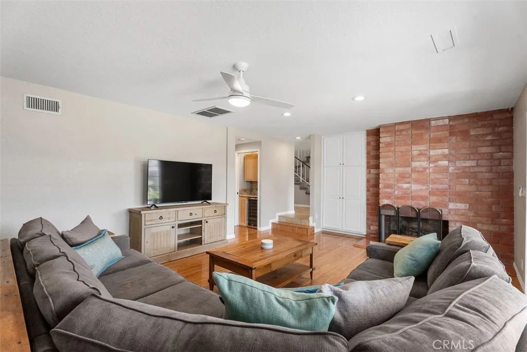 1640 Sheffield, La Habra, California 90631 home-pic-17