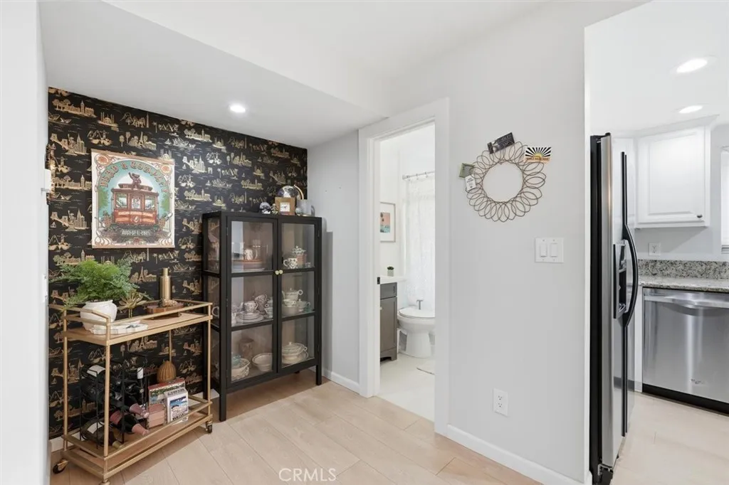 1410 Stanford Avenue A, Redondo Beach, California 90278 home-pic-20