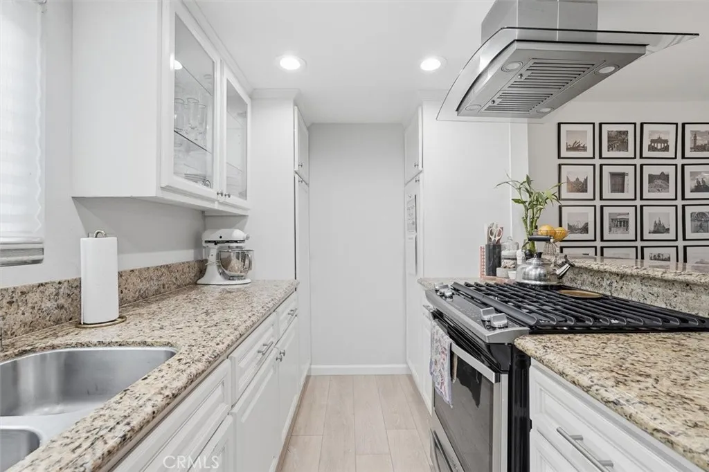 1410 Stanford Avenue A, Redondo Beach, California 90278 home-pic-16