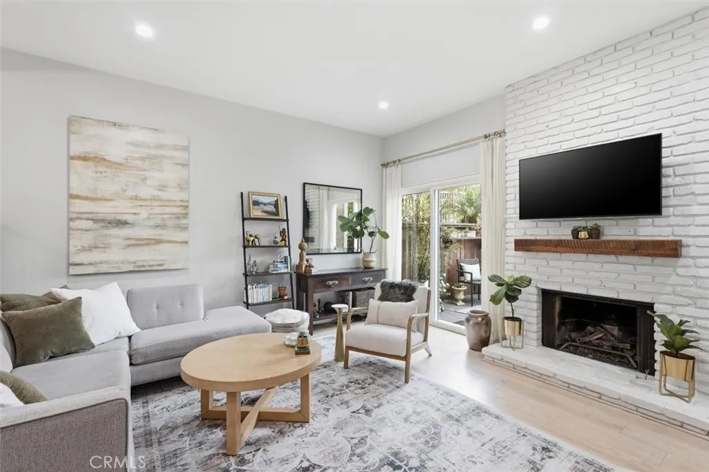 1410 Stanford Avenue A, Redondo Beach, California 90278 home-pic-6