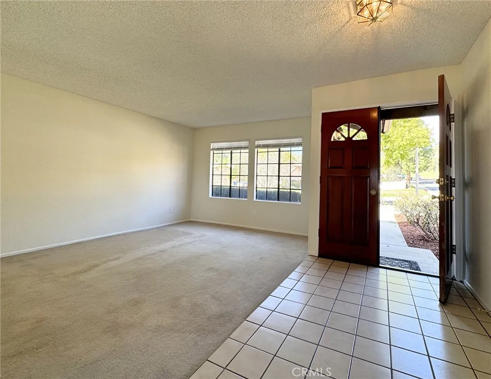 208 Deborah Court, Riverside, California 92507 home-pic-3