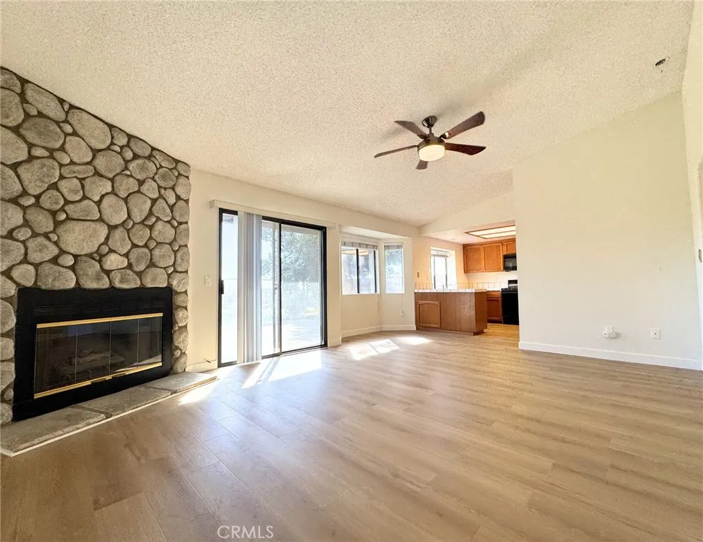 208 Deborah Court, Riverside, California 92507 home-pic-6