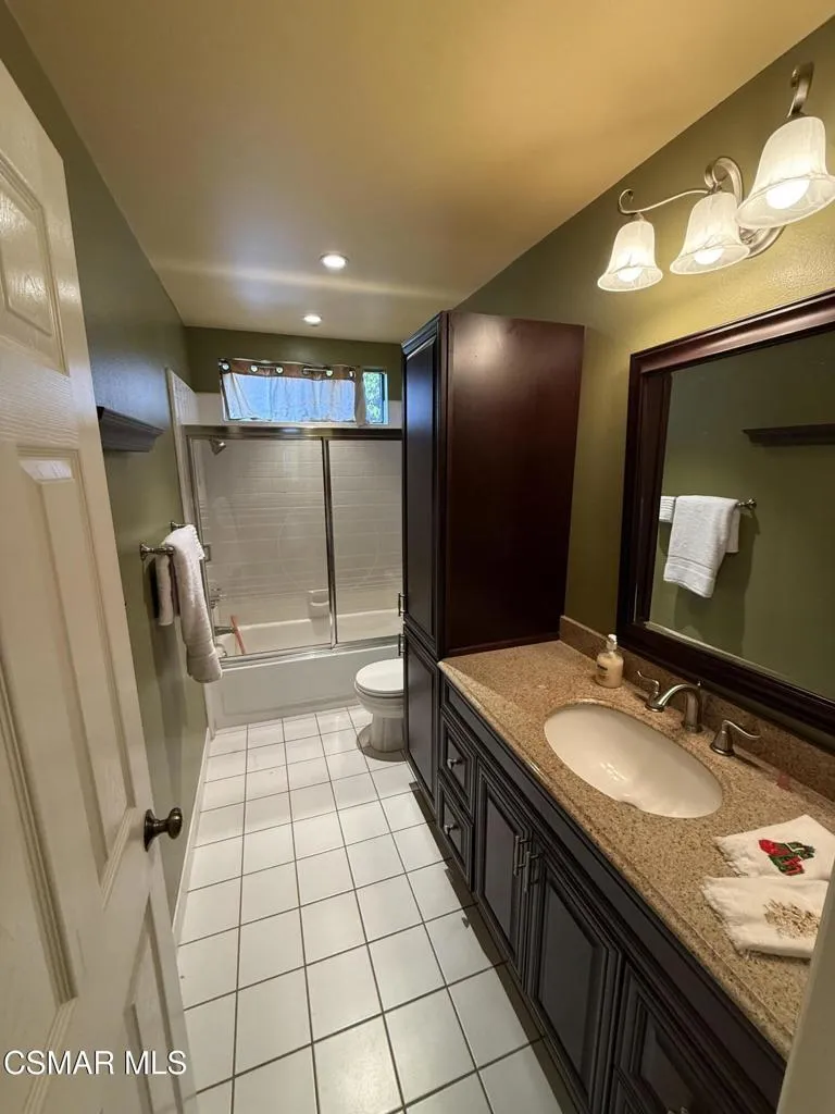 13761 Donnybrook Lane, Moorpark, California 93021 home-pic-21