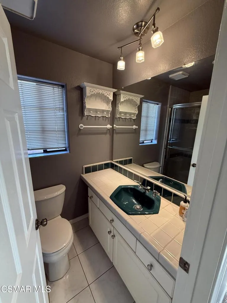 13761 Donnybrook Lane, Moorpark, California 93021 home-pic-18