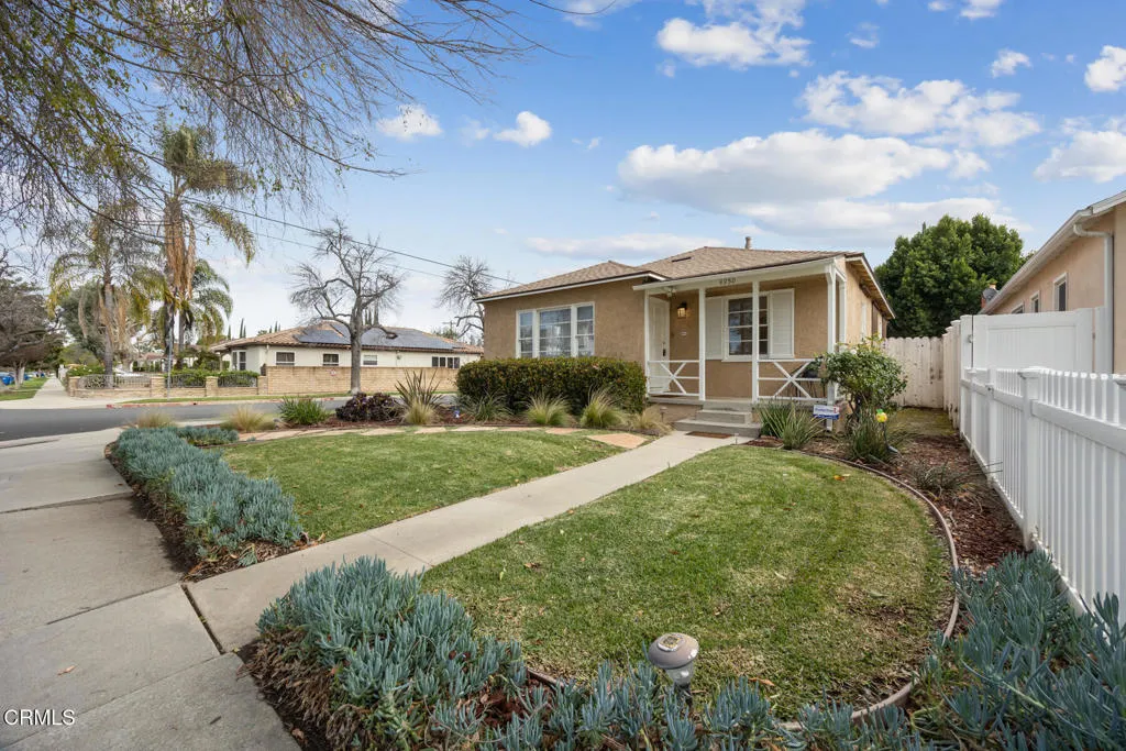4950 Newcastle Avenue, Encino, California 91316 home-pic-1