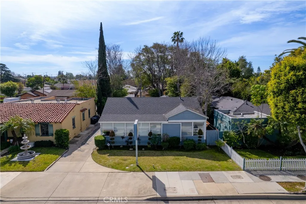 1342 E Chapman, Orange, California 92866 home-pic-1