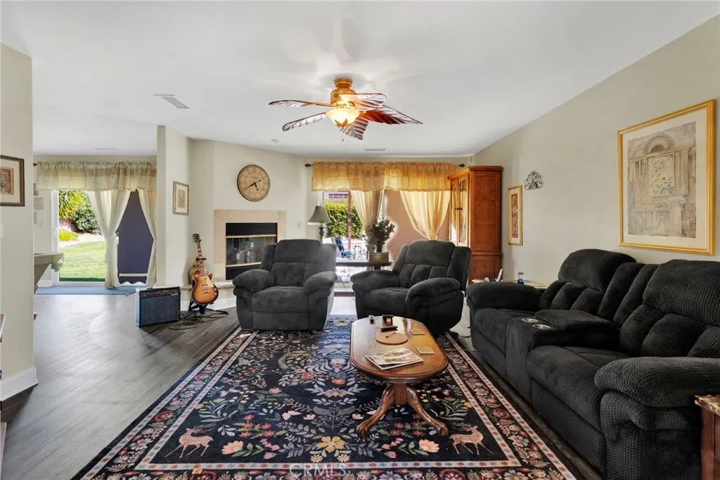 5505 N Alto, San Bernardino, California 92404 home-pic-8